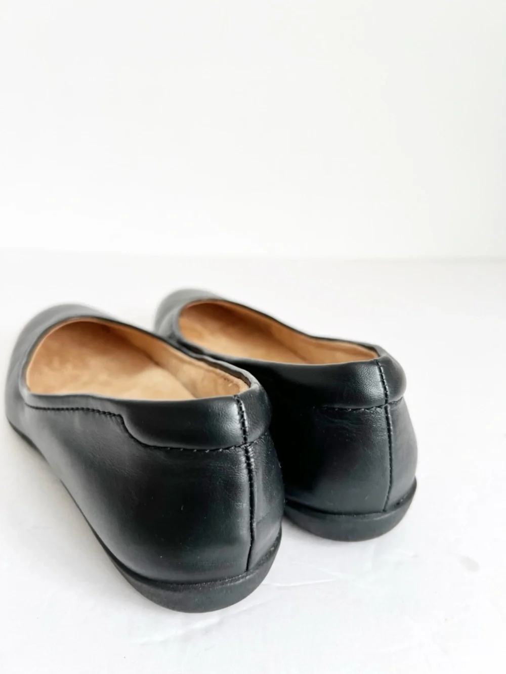 SZ 8 Naturalizer Classic Black Leather Ballet Flats - Women's Comfort Slip-Ons